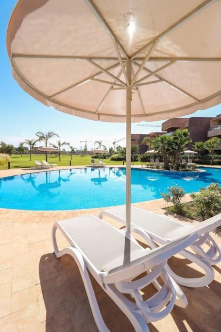 Appartement Cosy Appartemt Vue Sur Golf Et Montagne *
